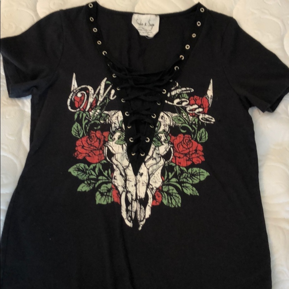 Lace up “wild love” tee